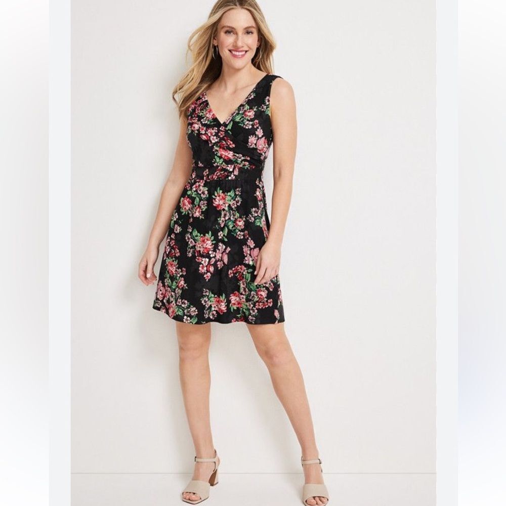 Net new 24/7 Floral Sleeveless Wrap Mini Dress medium